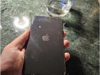 جدل حول هاتف آيفون بدون كاميرا .. لسبب غريب